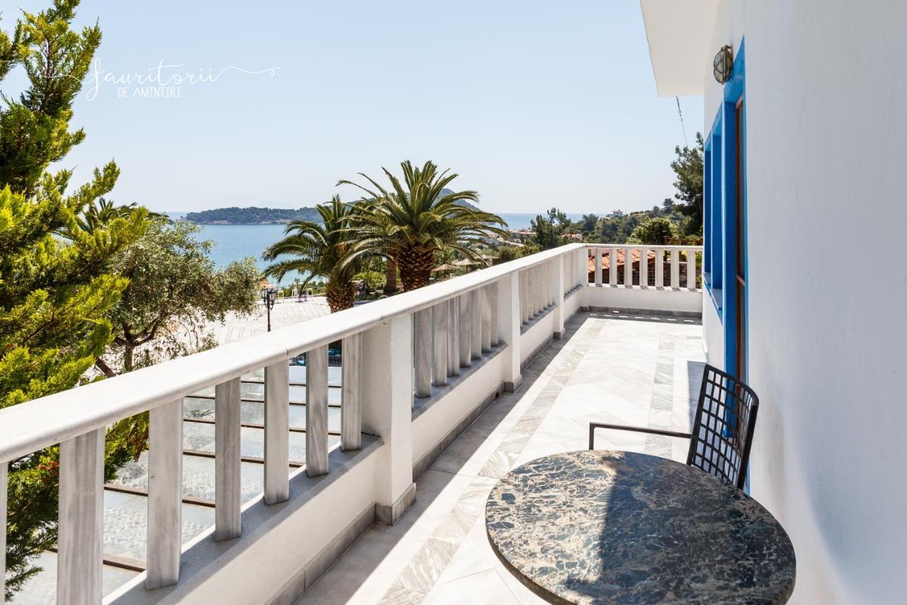 Kinira Beach Hotel Exterior photo