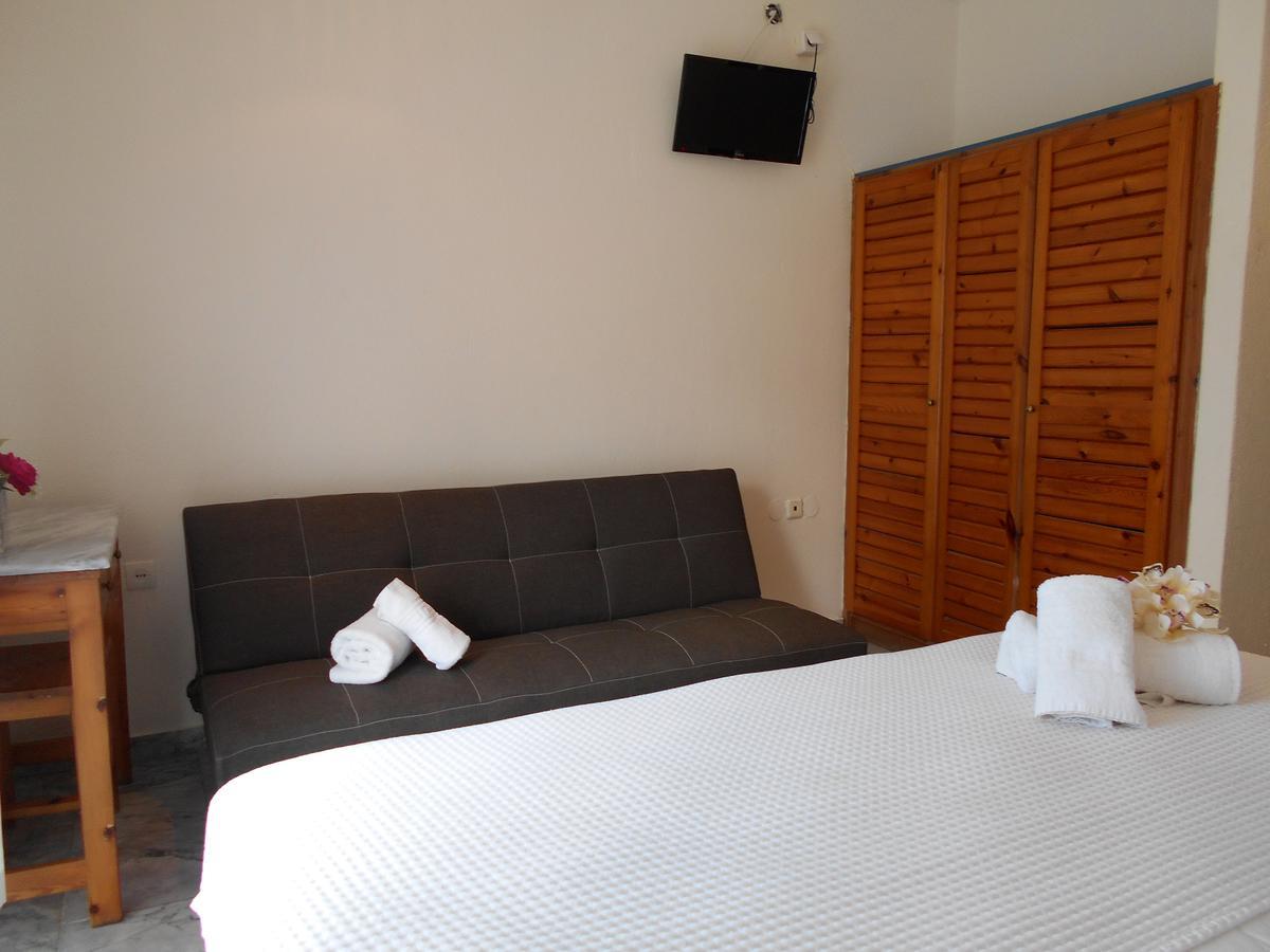 Kinira Beach Hotel Exterior photo
