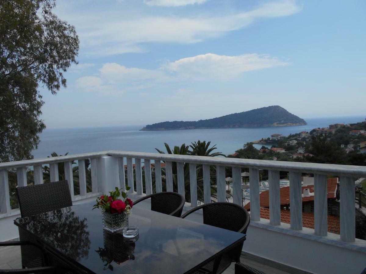 Kinira Beach Hotel Exterior photo